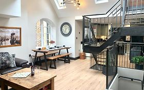 The Old Bakery - Luxury Three Bed House With Roof Terrace